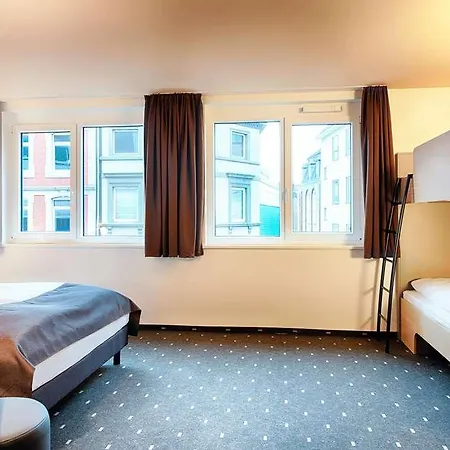 Ξενοδοχείο Aachen-city 3*